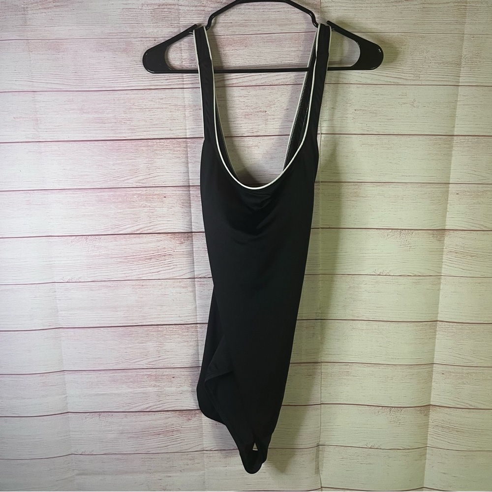 Speedo Black White CrissCross Back Swimsuit Size 16